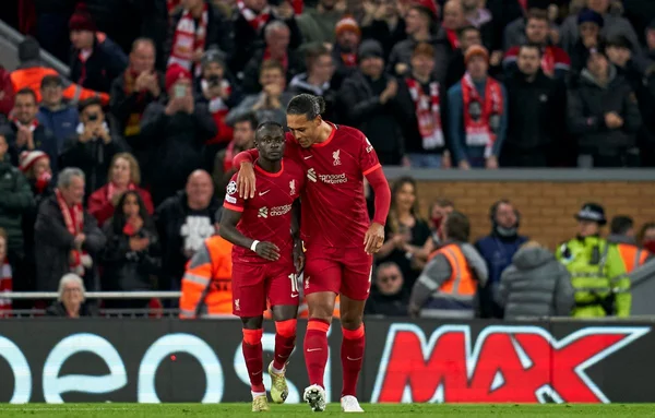 Milionários do futebol mundial não decolam no ano; Liverpool é exceção