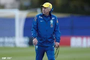 O treinador disse querer um time ofensivo contra o Chile O treinador disse querer um time ofensivo contra o Chile