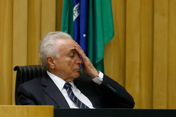 Justiça determina bloqueio de R$ 32 milhões de Temer e coronel Lima