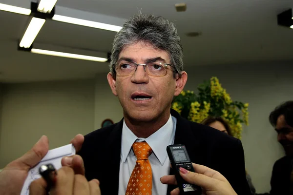 Ministro do STJ manda soltar Ricardo Coutinho imediatamente