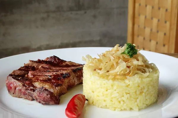 Otro Parrilla tem menu executivo por R$ 79 no jantar