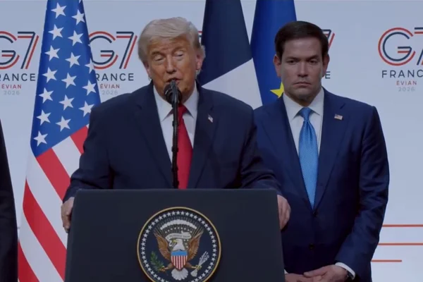 Imagem colorida, Trump confunde Flávio com Eduardo e diz que prenderam o "Bolsonaro Jr" - Metrópoles