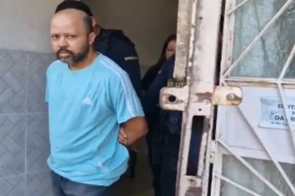 Imagem colorida de suposto serial killer de Maceió - Metrópoles