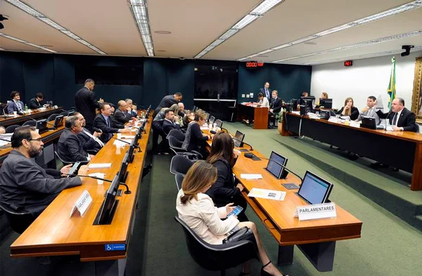 Entidades estrangeiras se unem contra o Escola Sem Partido