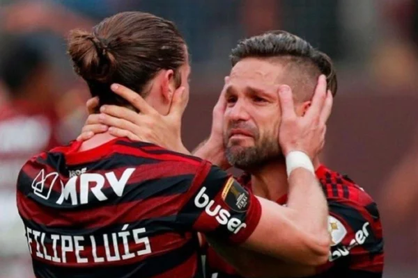 Filipe Luís e Diego