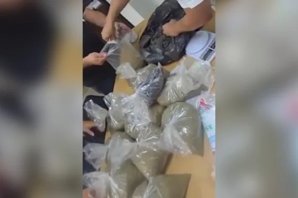 Droga encontrada em saco de lixo no DF é avaliada em R$ 200 mil