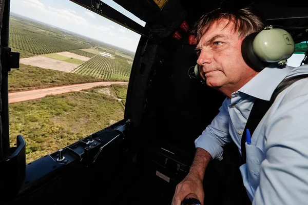 Bolsonaro ironiza Noruega: “Pega a grana e ajuda a Angela Merkel”