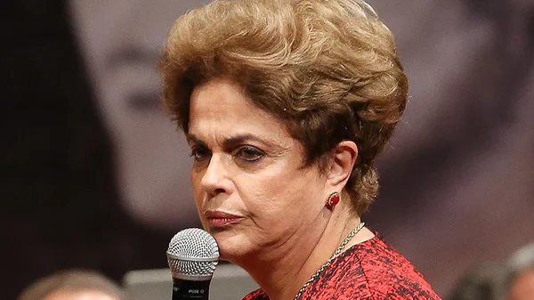 Para Dilma, Bolsonaro não tem o “chip da moderação”