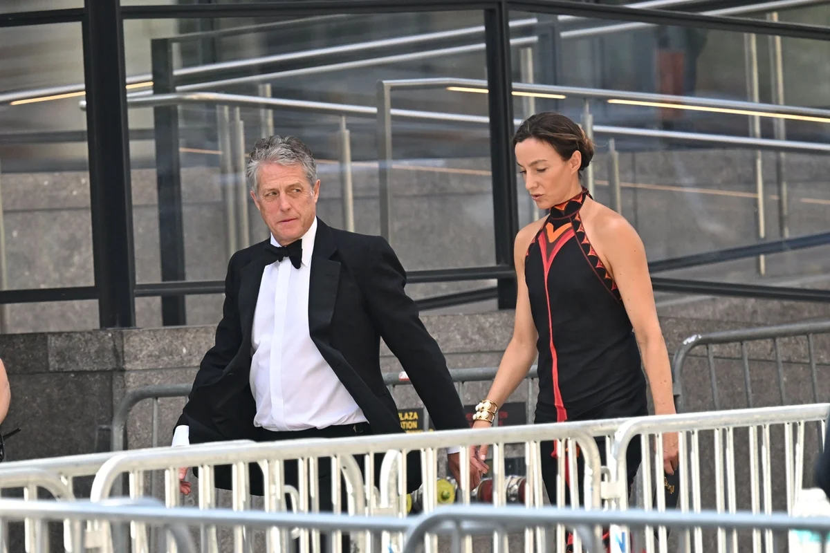 Ator Hugh Grant e sua esposa Anna Elisabet Eberstein Ator Hugh Grant e sua esposa Anna Elisabet Eberstein