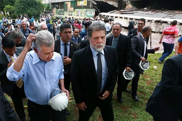 Após queda de viaduto em Brasília, diretor do DER é exonerado