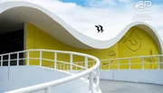 Skatistas transformam obras de Niemeyer em pista durante documentário: veja - imagem 6 Skatistas transformam obras de Niemeyer em pista durante documentário: veja - imagem 6