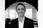 Júlio era formado em publicidade e propaganda e trabalhava na empresa Danone Júlio era formado em publicidade e propaganda e trabalhava na empresa Danone