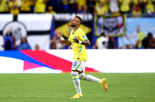 Neymar estreia pela Seleção Brasileira na Copa do Mundo