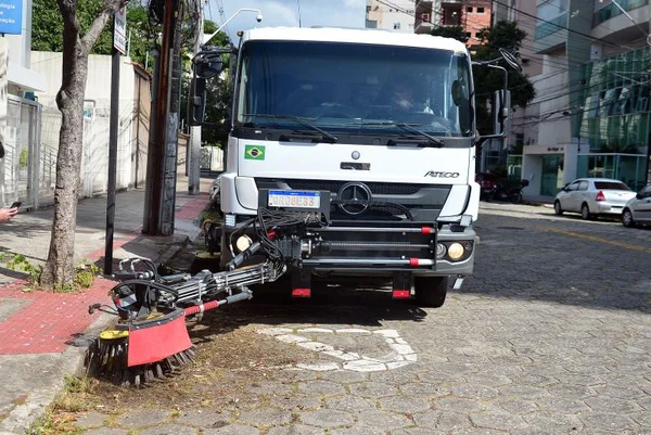 Espírito Santo: Vitória ganha reforço na limpeza de ruas