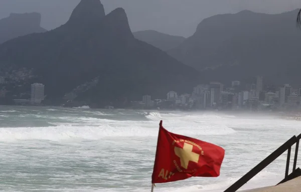 Imagem colorida de Ciclone no Rio