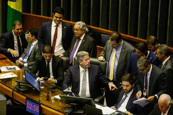Veja como cada deputado federal votou na aprovação do marco fiscal