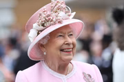 "Em memória da Rainha Elizabeth II, 1926-2022", escreveu a realeza em foto publicada.