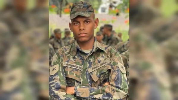 Jovem soldado da FAB