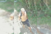 O homem que defecou na porta de uma casa