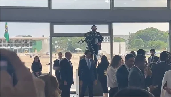 Ministro Gilmar Mendes e o AGU Jorge Messias