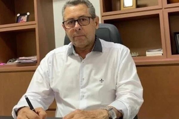 Foto colorida de Azarias Machado Neto, mais conhecido como Machadinho - Metrópoles