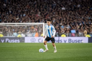 Aos 24 anos, Almada já foi campeão do mundo pela Seleção Argentina em 2022