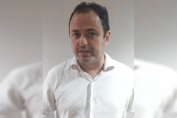 Foto colorida do deputado federal Glauber Braga (PSol-RJ) - Metrópoles