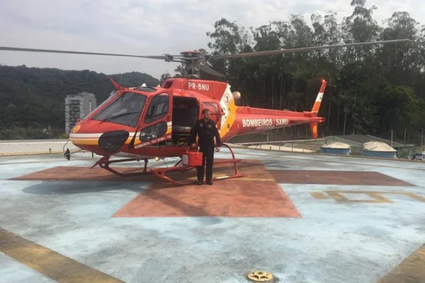 Vídeo: helicóptero resgata de congestionamento fígado para transplante