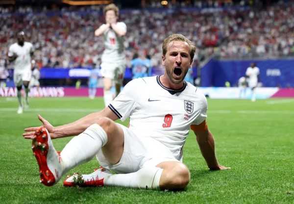 Copa: imprensa britânica se revolta com pênalti não marcado em Kane - destaque galeria Copa: imprensa britânica se revolta com pênalti não marcado em Kane - destaque galeria