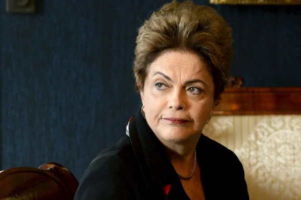 ‘Meu governo não está envolvido em escândalo de corrupção’, afirma Dilma