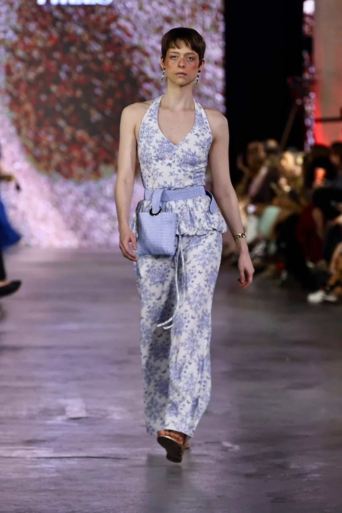 Conjunto desfilado pela Hills no Metrópoles Catwalk Conjunto desfilado pela Hills no Metrópoles Catwalk