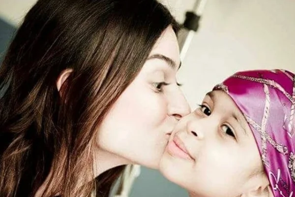 Thaila Ayala publica homenagem para amiga que morreu de câncer