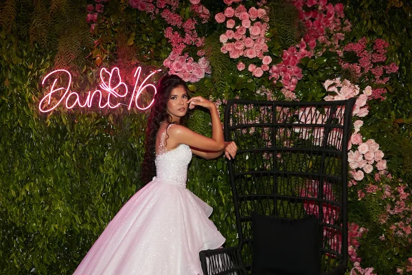 Daniela Galheiro celebra os 16 anos com festa inesquecível