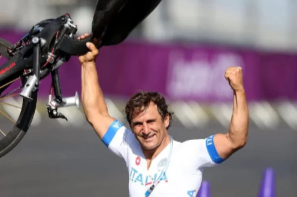 Morre Alessandro Zanardi, ex-piloto da F1 e campeão paralímpico