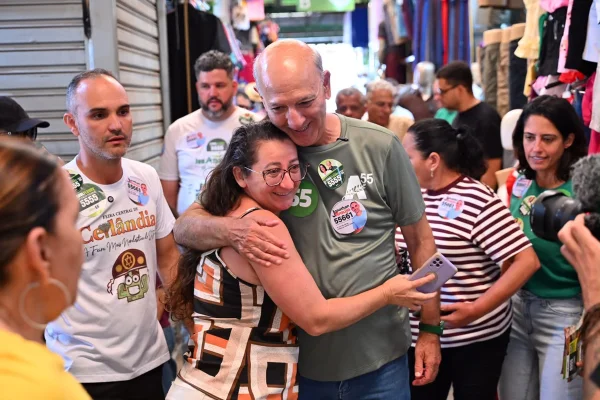 Arruda diz que pretende dar fim à licitação para boxes de feiras do DF - destaque galeria Arruda diz que pretende dar fim à licitação para boxes de feiras do DF - destaque galeria