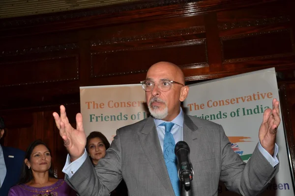 Primeiro-ministro britânico demite presidente do Partido Conservador
