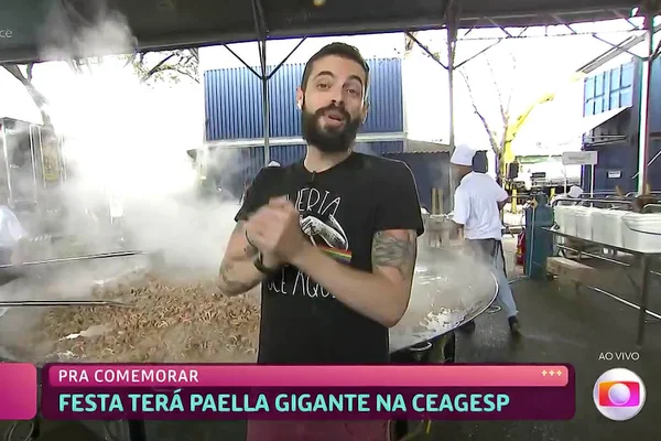 O jornalista Cauê Fabiano no programa Mais Você, da Globo