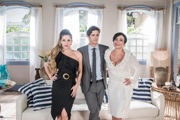 Bom Sucesso: Suzana Pires aparece para causar com Ingrid Guimarães