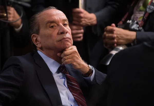 Aloysio Nunes vai aos EUA visitar crianças brasileiras em abrigos
