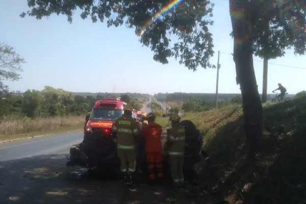 Capotamento na BR-020