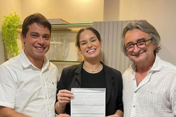 Pâmella Holanda se filia ao Partido Liberal visando eleições de 2022