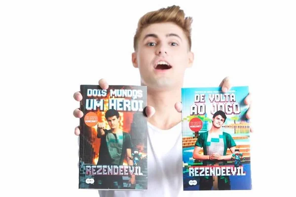 Games inspiram livros infantojuvenis da lista de mais vendidos