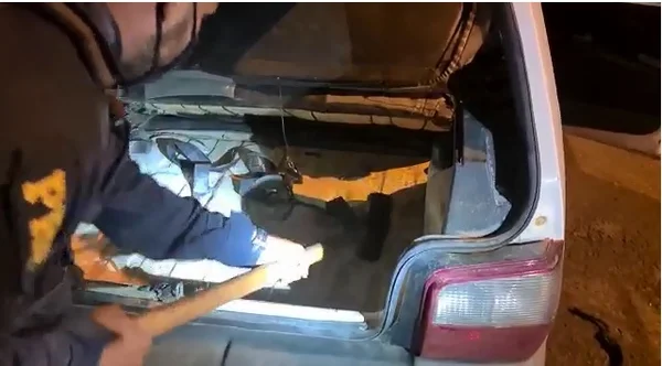 PRF apreende droga em fundo falso de Uno em Goiás