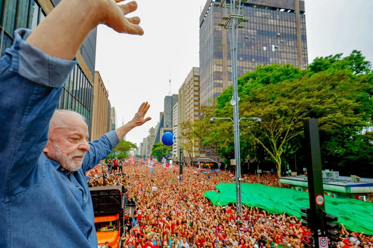 Lula articulou votação das PECs 6x1 e Segurança em almoço com chefe da CCJ