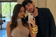 Rafa Kalimann e Nattan posam para selfie