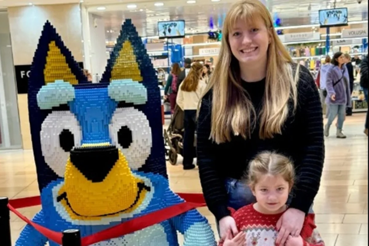 Mãe inglesa descobre BPAN, doença rara, após convulsões febris na filha de 1 ano