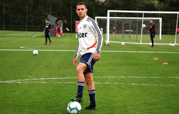 São Paulo recusa proposta de R$ 85 milhões por joia da base