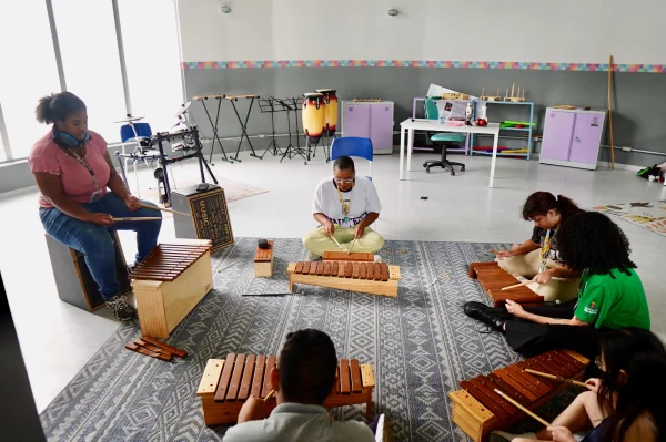 Centro TEA completa 1 ano ajudando na autonomia de pessoas com autismo