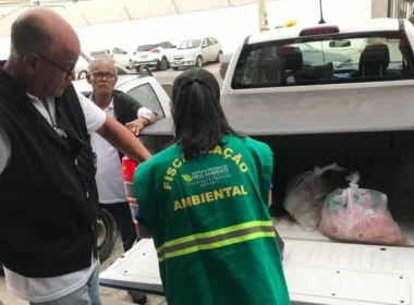 Fiscais encontram quase 60 kg de carne vencida e fecham frigorífico