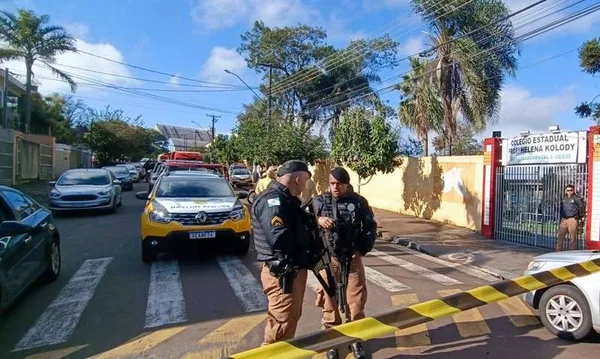 Ex-aluno invade colégio no interior do Paraná; PM confirma uma morte